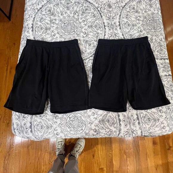 Uniqlo Shorts Bundle - Picture 1 of 4